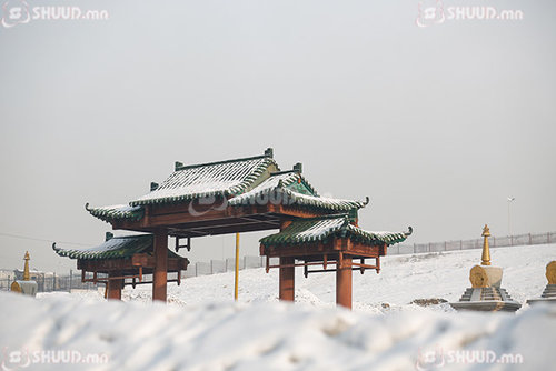 Нийт нутгийн 80 гаруй хувьд цасан бүрхүүлтэй байна